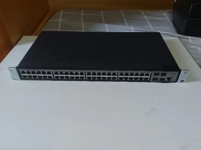 Switch HPE OfficeConnect 1920 48 portas Gigabit (JG927A) 