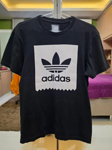 Camiseta adidas skate P