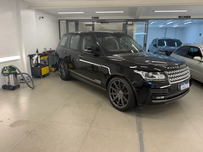 Land Rover Range Rover Vogue 4.4 Auto. SDV8 Diesel. 2015