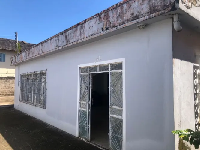A.Moura Gestor Imobiliário-terreno em Itaituba para Venda medindo 24/30 com uma ampla casa