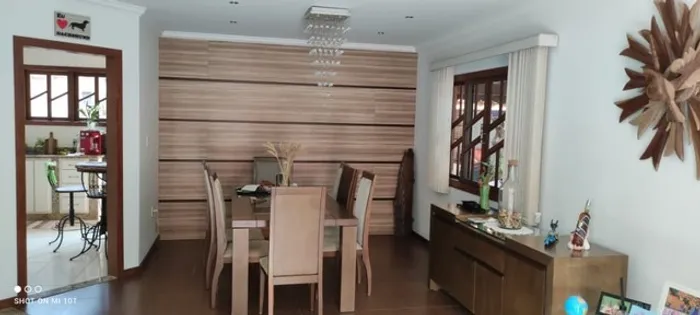 Casa Duplex 04 quartos, sendo um suíte, em terreno de 200 M² JD Franco Macaé RJ!
