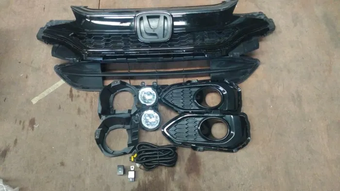 Grade preta e kit farol de milha Honda fit 2018/2019/2020