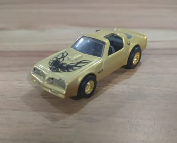 Hot Wheels Hot Bird - GM Garage - 2011 (Loose)