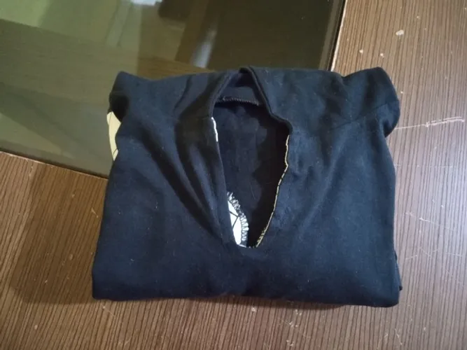 Camiseta com capuz