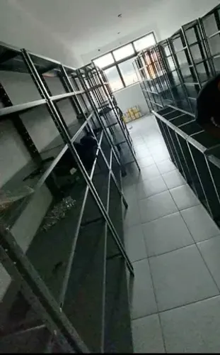 Prateleiras usadas