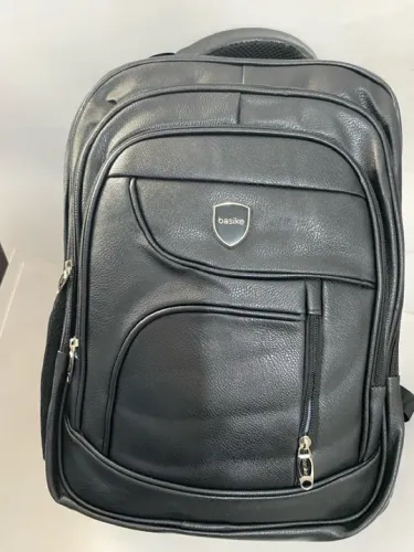 Mochila courino impermeável  e Naylon 