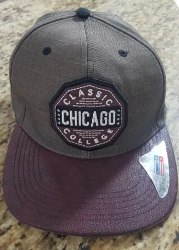 Boné Chicago College