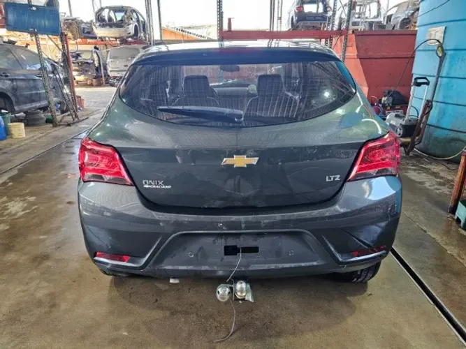 Peças usadas Chevrolet Onix 2019 1.4 8v flex 106cv câmbio manual
