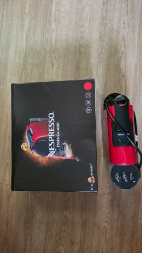 Cafeteira Nespresso Essenza Mini