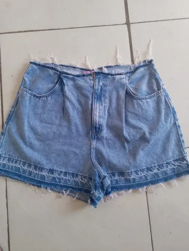 Short jeans