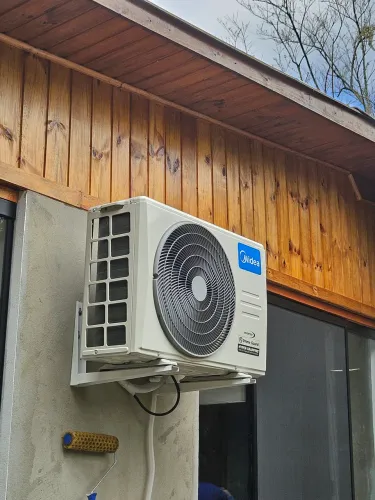 Ar condicionado 12 mil btus (inteligência artificial ) instalação inclusa 