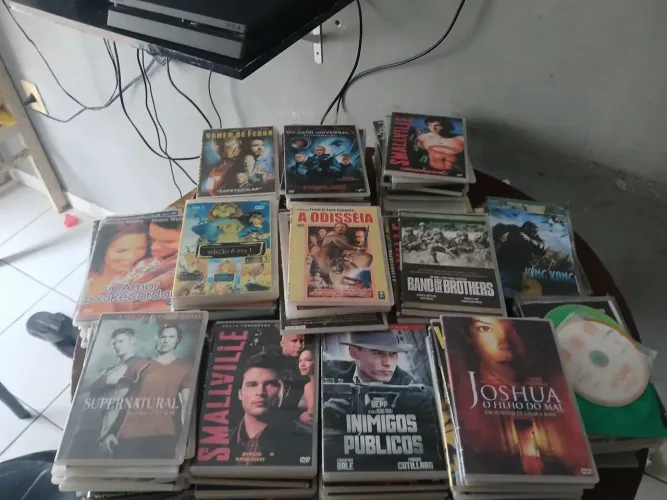 Filmes séries e musicas