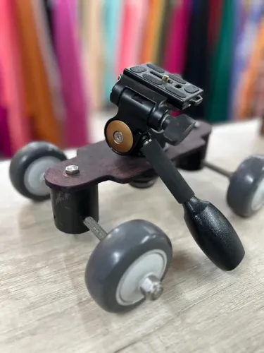 Dolly com cabeça hidráulica 
