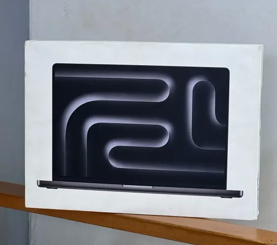 MacBook Pro M4 Max | 48GB | 1TB