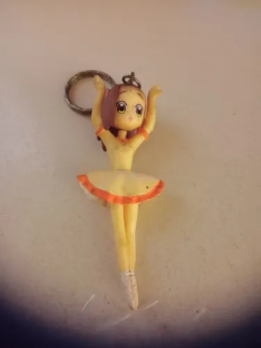 Antigo chaveiro de uma bailarina