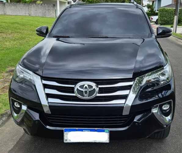 Para vender - Toyota Hilux SW4 SRX 4X4 2.8 TDI 16V Dies. Aut. 2019
