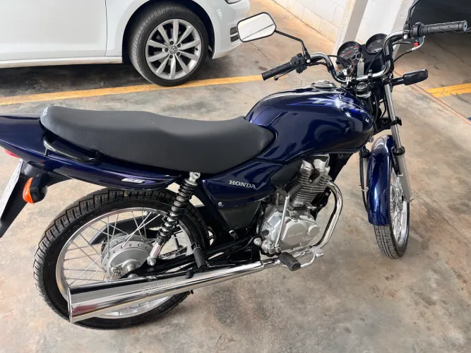 Titan KSE 2004 item colecionador 