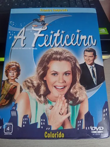 1 temporada da A Feiticeira em Perfeito estado.
