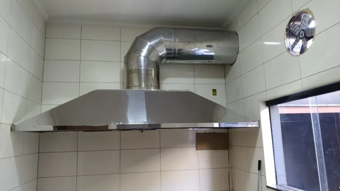 Coifas industriais em aço inox sob medida