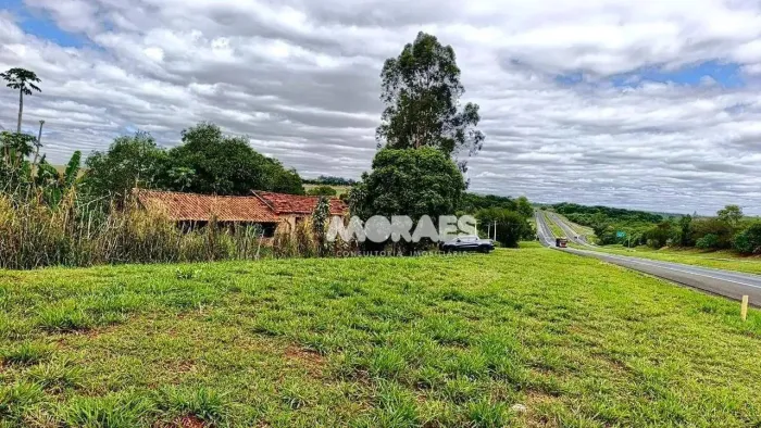 Sítio à venda, 1,6 alqueires por R$ 490.000 - Tibiriça - Bauru/SP
