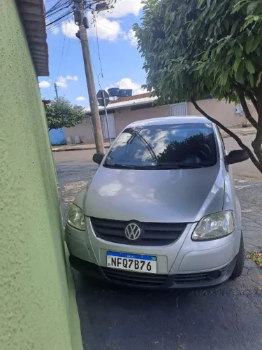 Fox 2005/2006 1.0 4 portas prata com direção hidráulica faço 17800 à vista leia o anúncio