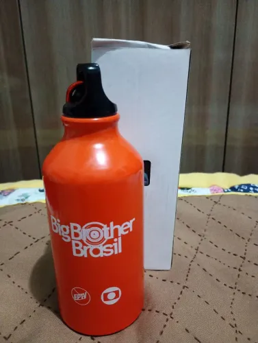Vendo garrafinha de Alumínio nova