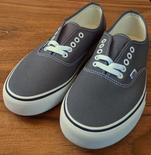 Tênis Vans Authentic 41