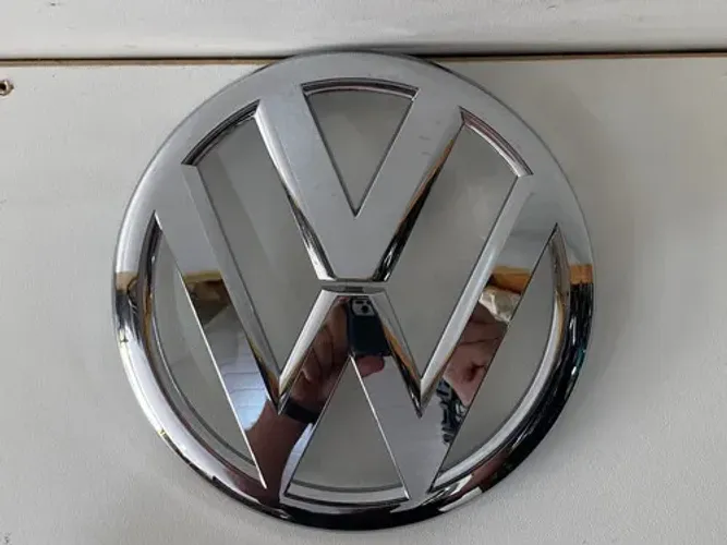 Emblema Da Grade Volkswagen Gol G8