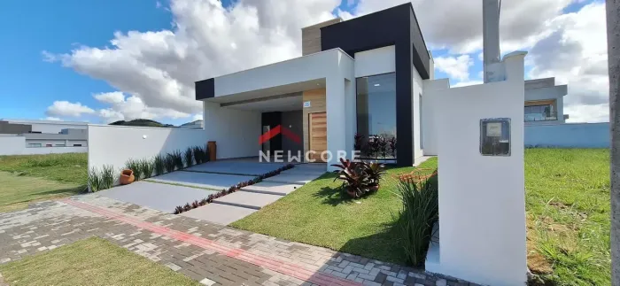 Casa de condomínio em Estrada Oscar Vieira da Costa Júnior - Cajueiros (Itaipuaçu) - Maric