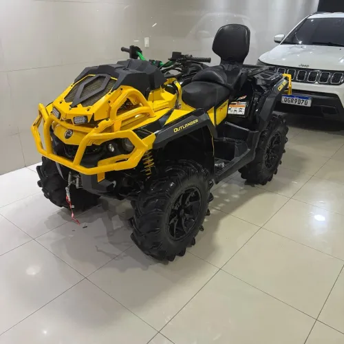 Quadriciclo CAN AM 2021, mil cilindradas. 