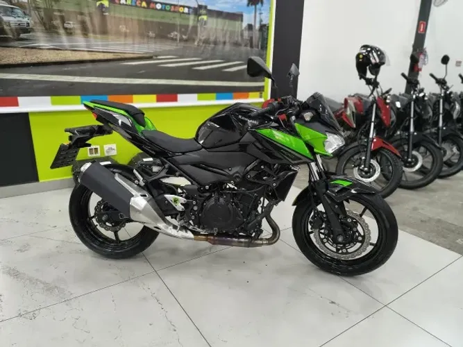 Kawasaki Z 400 2022 / 8.830 KM