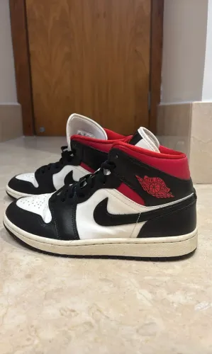 Air Jordan 1 Chicago