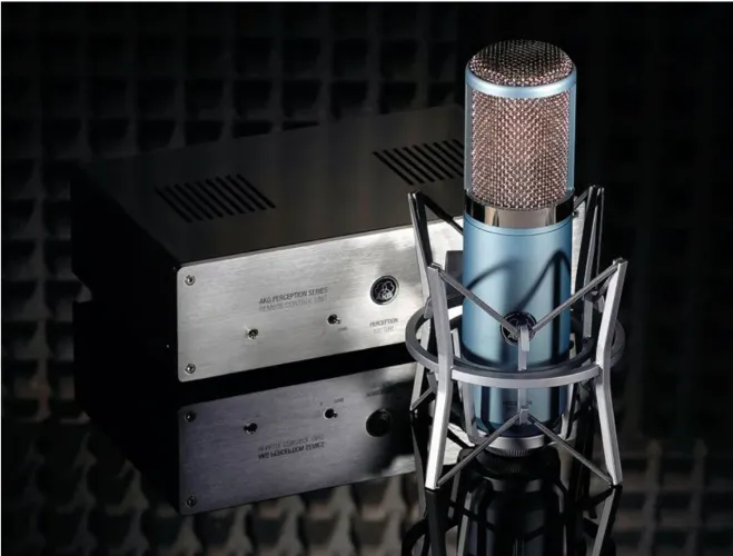 Microfone AKG 820 tube Perception