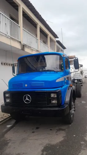 Mercedes 1113 baú  85 