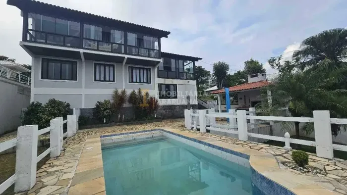 Casa de Alto Padrão com Vista Panorâmica da Lagoa 5 Quartos no Melhor Condomínio de Araru