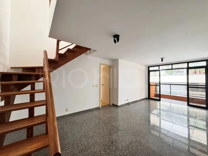 Cobertura de 3 quartos à venda no Ed. Bernini, com 215m², no Jardim Icaraí, Niterói/RJ