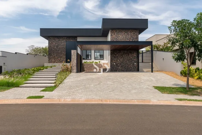 LINDA CASA À VENDA/ALUGUEL EM CONDOMÍNIO - ENTREVERDES