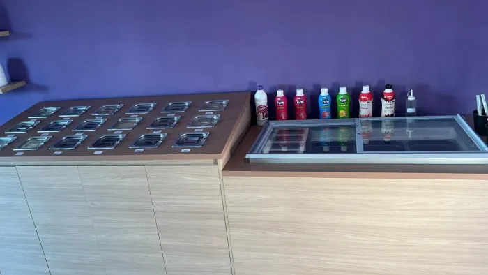 Móveis e equipamentos para açaíteria 