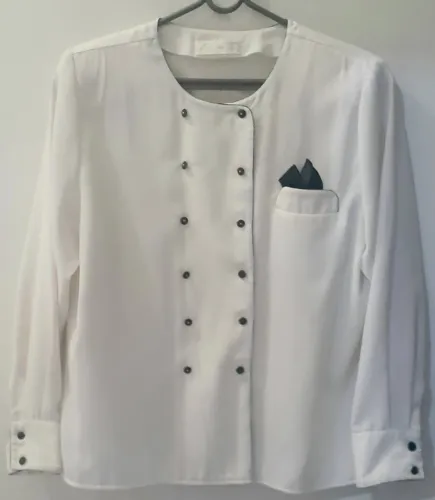 Magnífica e Charmosa blusa feminina para ocasiões especiais.