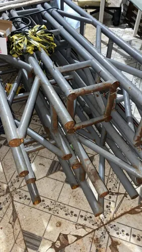 Estrutura de ferro treliças