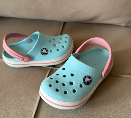 Crocs infantil TAM 27