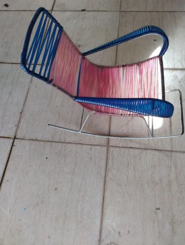 Cadeira de balanço infantil