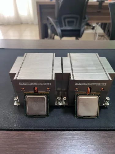 Kit com 2 processadores Intel Xeon E5504 + 2 dissipadores Supermicro LGA 1366