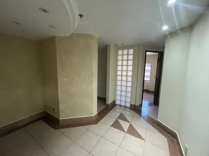 ALUGUEL DE ÓTIMA SALA COMERCIAL NO SETOR DE AUTARQUIAS SUL
