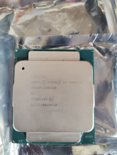 Processador Xeon 2666 V3 para X99, 80 reais.