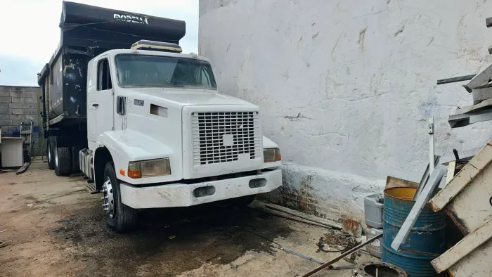 BASCULANTE VOLVO N10