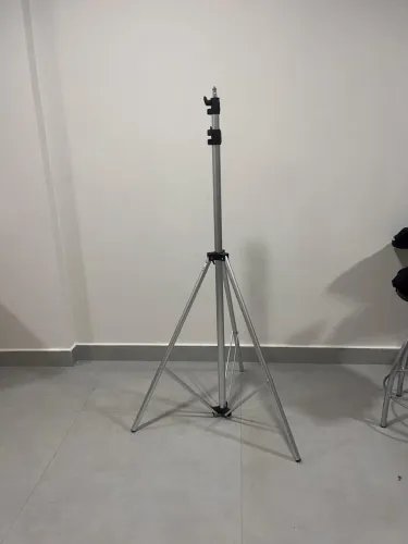 Tripé em alumínio