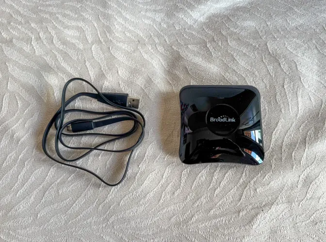 Broadlink RM4 Pro