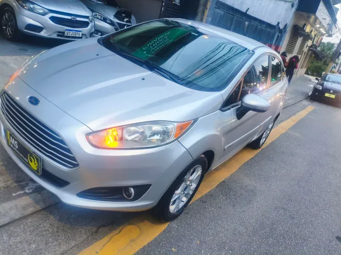 Ford Fiesta Sedan SEL 1.6 16V Flex Aut. 2017