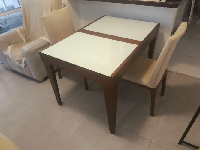 Vendo mesa de jantar de excelente qualidade